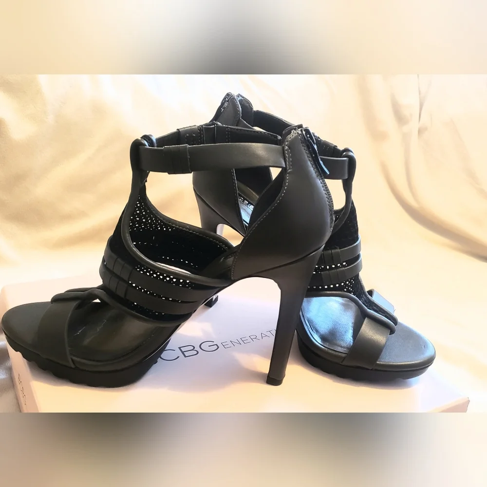 Shoes - Picture 4 of 8